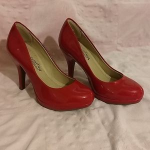 Red Pumps